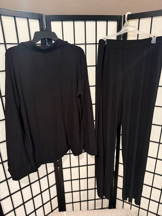 SKIMS Other - NWT SKIMS Soft Lounge‎ Set Black Button Top & Pants Size M/L (9/10)